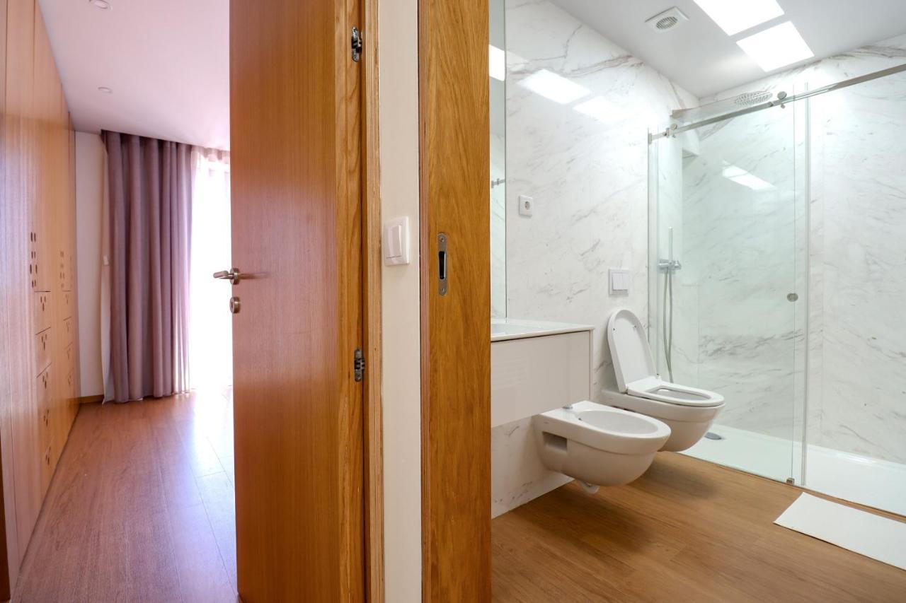 Ribeira Riverhouse - City Centre Duplex With Terrace Виана-ду-Каштелу Экстерьер фото